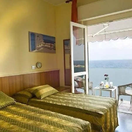 Marina 3*
