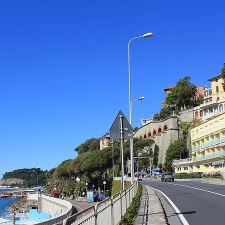 Marina Szálloda Celle Ligure