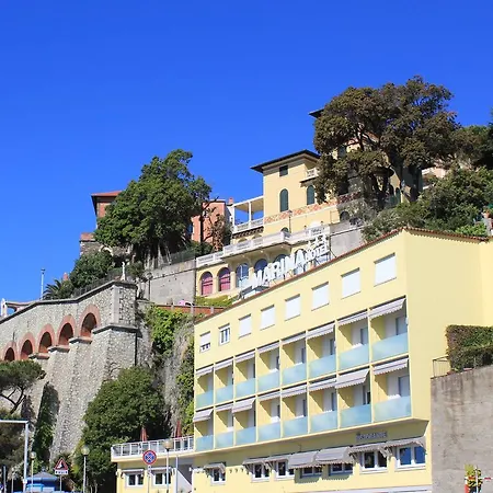 Szálloda Marina Celle Ligure