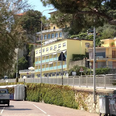 Marina Ξενοδοχείο