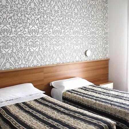 Marina Hotel 3*