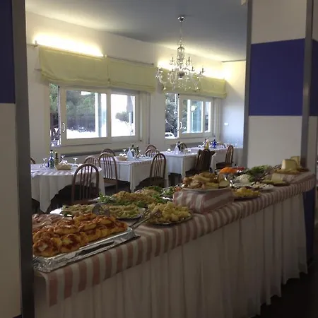 Marina Hotel 3*