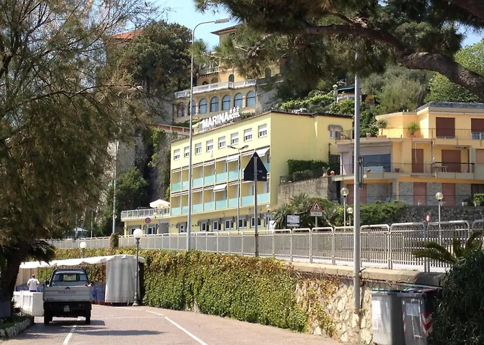 Marina Ξενοδοχείο